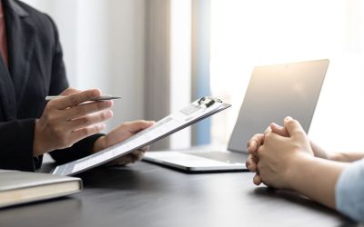 บริการจัดหาพนักงานแบบ Outsource กับ In-House ต่างกันอย่างไร?